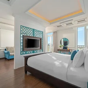 Paracel Hotel